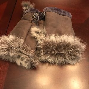 Fingerless faux suede gloves with fur adjustable